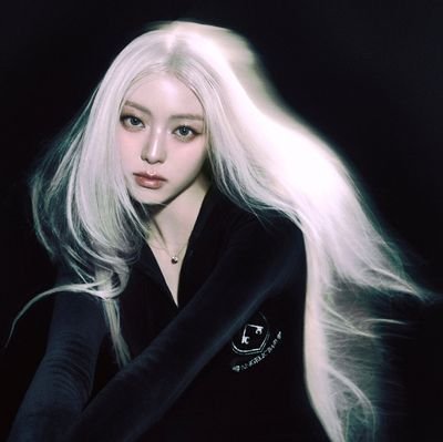 daily struggles of a kpop stan (midzy and more)
mainly ITZY's YUNA
@/yunashearteu on tiktok