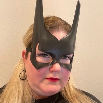 QueenE6996's profile picture. Sending Positive vibes to everyone! Spoil me and show me the finer things in life! $15 to DM me 🤑 You know you want to talk to this Queen! 👸🏼😘