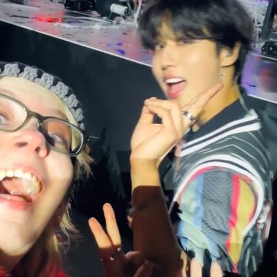 HowellsMango's profile picture. I like my tea so strong it could drink me.🐌there’s a platypus controlling me, hes underneath the table. 🐌 Nick Jonas was my OG bias🐌🚀they/them🚀🐌24