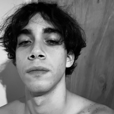 Víctima del proyecto MKULTRA
2***/**/**
*****. *****
*****8492*****
