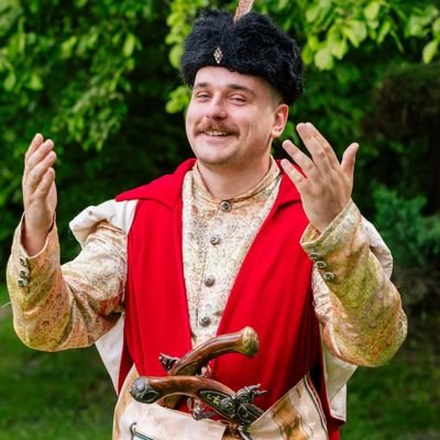 Popularyzator historii i podcaster, demaskator mitów, opisywacz szurii i pseudonauki wszelakiej. #historiearturiańskie