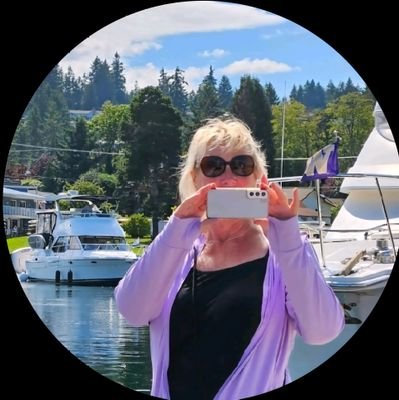 Storyteller ✨ Writer • Producer • Radio & Podcast Host 🎙️ Nature, dog, & wildlife lover 🌿 Protect your peace...what you feed your mind & 💗 matters.