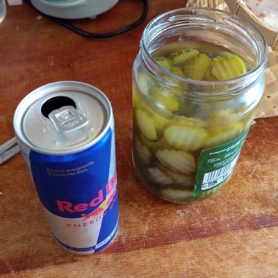 Zippe_zop's profile picture. 11 volts la révolte