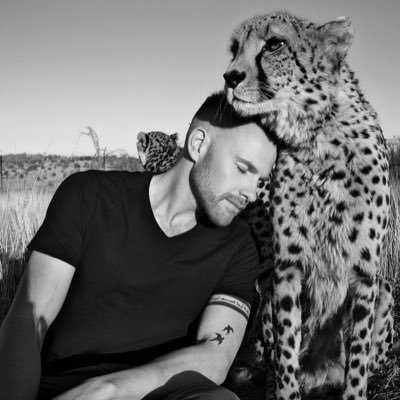 Wildlife | Travel | Lifestyle 🇺🇸🇿🇦Sharing my life’s wildest moments with the animals 🦁🐒🎠🐼🐕🐰🐯