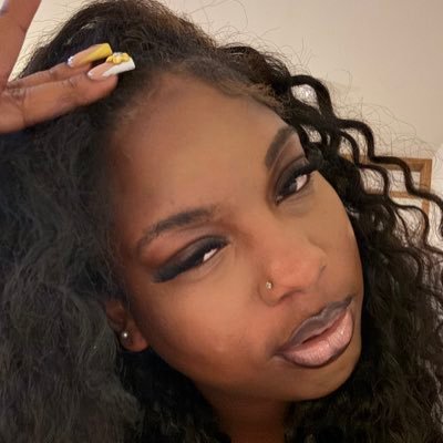 aneciageneaa's profile picture. 