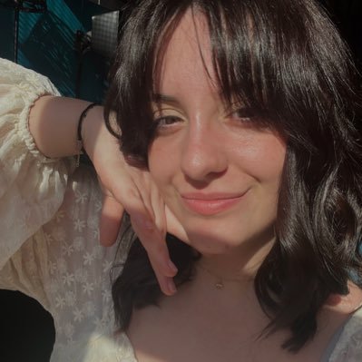 teliisaa19's profile picture. ✞ | ♌︎  •all’s fair in love and poetry 💞•