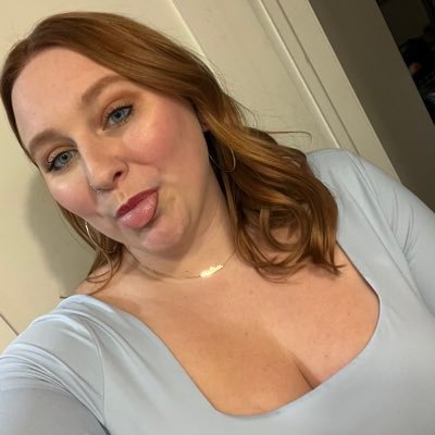 _maddierosee_'s profile picture. rainbows are unicorn bacon 🌈 - type 8- Isaiah 6:8 - BIG mom energy - ΦΛΣ Alum - 8.8 bananas tall