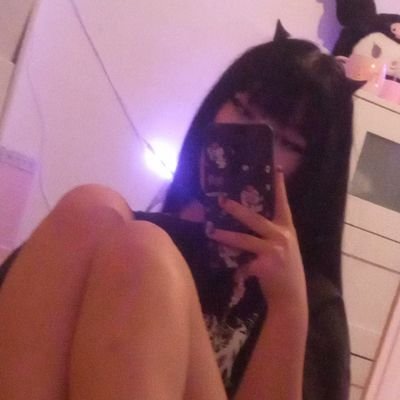 ⊹ ⋆゚˚₊‧꒰ა ♡ ໒꒱ ‧₊˚ ⋆゚⊹
streamer en decadencia con muchos cinnamonrolls
https://t.co/fNgAiojXey