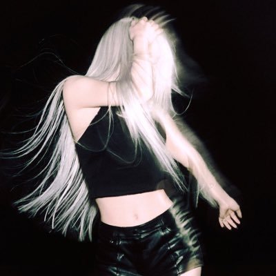 onlymidzy0's profile picture. POSTING ITZY'S YOUTUBE VIEWS