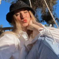 Julia ๐บ๐ธ (@julia_mollee) 's Twitter Profile