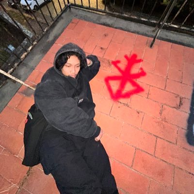 metroyurei's profile picture. I'm in this beauty pageant and everybody's laughing