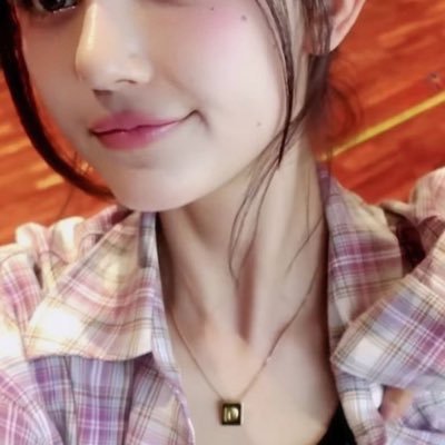 inluvwithdani's profile picture. ♡ NEWJEANS NEVER DIE ♡ 🩵💙💖💛💚💜🤍