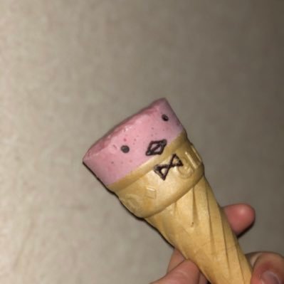 dydx7463's profile picture. 