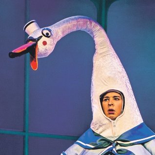 SvanenSvante's profile picture. Summers | She / Her | 27 | Currently in the KAJ mines going crazy over their musicals