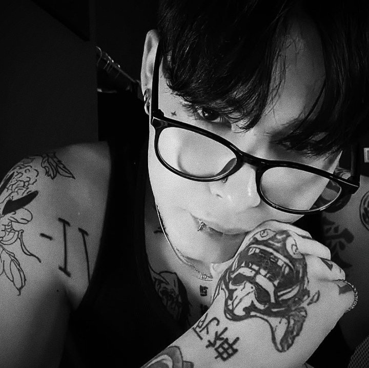 Avecorve's profile picture. ⠀⠀⠀⠀⠀⠀⠀⠀⠀⠀⠀⠀⠀⠀⠀⠀