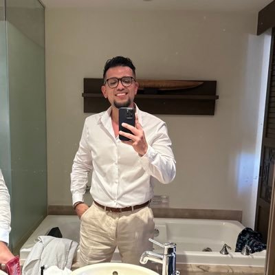 WillieFlvcko's profile picture. Nobody cares, work harder.