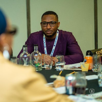 dr_zaga's profile picture. Medical Doctor, passionate Arsenal fan, book addict and historian, and a lover of God