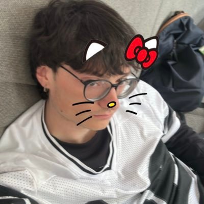 nico222_'s profile picture. .