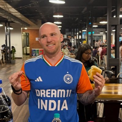 I invest in early stage startups in India @2amvc | Building a portfolio of Indian companies changing the world. Tweets and threads about startups and investing.