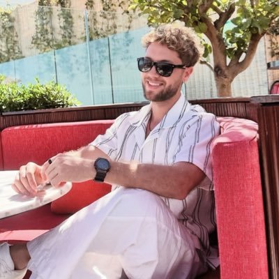 💌Juanma “también te amo, gracias por venir ” 💌 viendo al Barça con Louis y Yatra