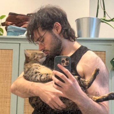 purpledparxie's profile picture. i know way too much about minecraft and ukyt and far too little about social cues | @lillyafterhours | any pronouns :)