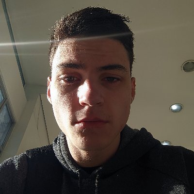 Estudante de Inteligência Artificial e Engenharia de Software na UFPR
