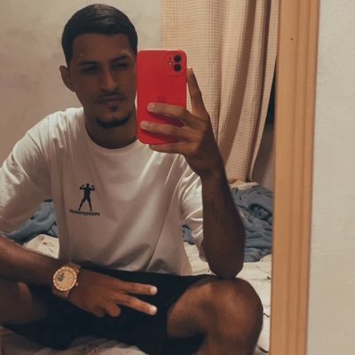 Jeffers34675086's profile picture. Seja a pessoa que ninguém acreditou q vc seria 🙏🙌🏾