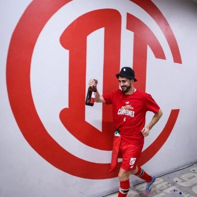 Fiel aficionado al glorioso Club Deportivo Toluca.