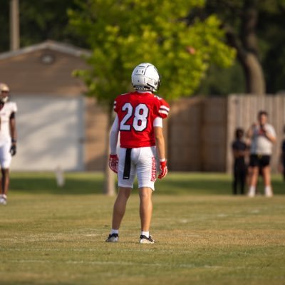 5’7| 140 c/o 2027 bishop Kenny highschool| Gpa 3.4| DB/Wr| 9044655421| email: aidenq615@gmail.com