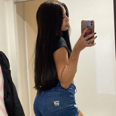 eleninhaa555's profile picture. 021