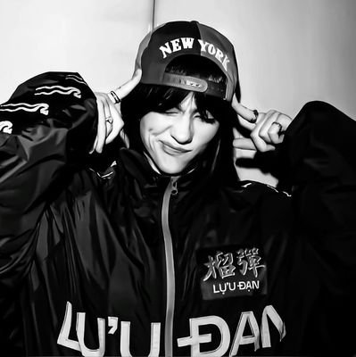 MariaE41233's profile picture. 