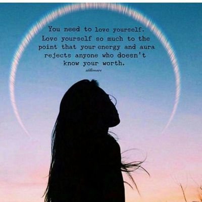 thataveniaa's profile picture. 