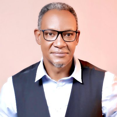 Leadership, Comms, EI. Helping professionals be seen heard &remembered for right reasons. https://t.co/dA1VozfeuR - actor, corporate host, VO artist