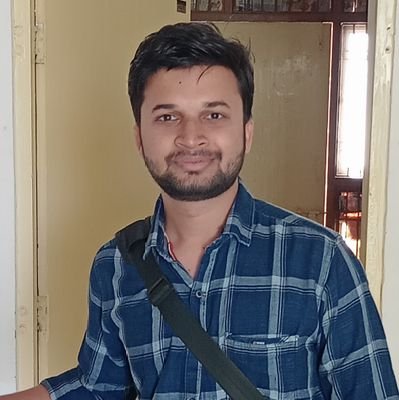 बेरोजगार ट्विटर, इंस्टाग्राम चला रहा है। अनपढ़ देश का इतिहास बता रहा है। पगला है वो खुदको विश्वगुरु बता रहा है। पूछो तो डिग्री नहीं दिखा रहा है। #शून्य पर सवार।