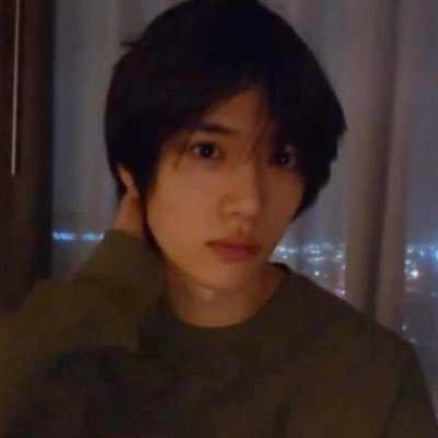 berdowwa's profile picture. maunya sih studytwt | future archeologist