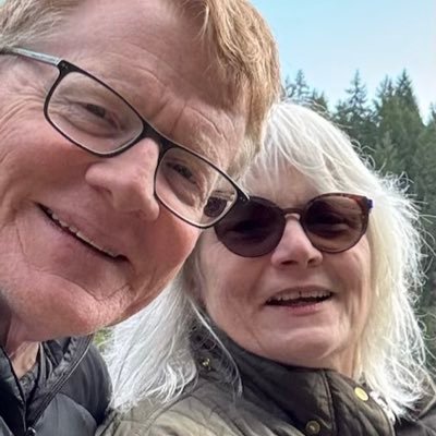 Heterodox populists. Post partisan. Gender critical. Boomers. Canadian spelling, including Apple typoos. There are 2 of us, but only 1 sports🪭