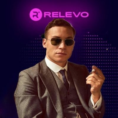 Oveja negra del clan de los Shelby; ex-analista deportivo y corrector de estilo en @relevo; Hristo Stoichkov como forma de vida. No busco quedar bien. 🦰