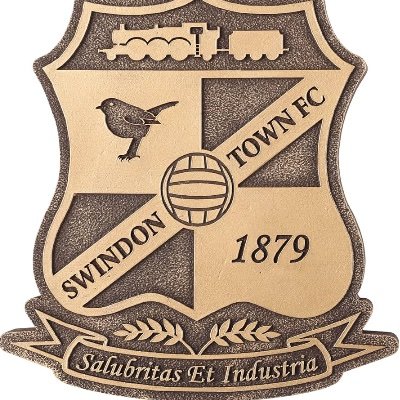 Swindon born and bread. Here for the @official_stfc Follow back Town fans