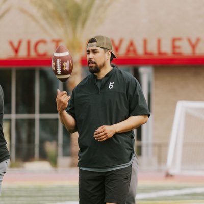 University of Delaware Alum // Victor Valley College Assistant Head Coach // Wide Receivers // Special Teams Coordinator RauleyZ02@gmail.com