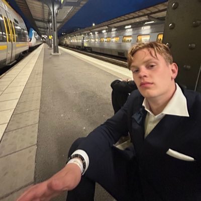 NoelHurtig's profile picture. 🍊