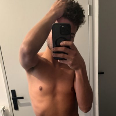 Misterwannaplay's profile picture. Warning adult only 🔞/ French 🇫🇷 / + de 18uniquement Video exclusive. 29 🕯️ SOUS PREP 177CM 70Kilos ♥️ insta badguystev
