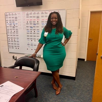 Christ-follower • Mom to Rae • Lead Learner at @ELM_HCS Eagle’s Landing Middle 💛💙🦅 • Genius of Galvanizing • Genius of Tenacity • 1913🔺