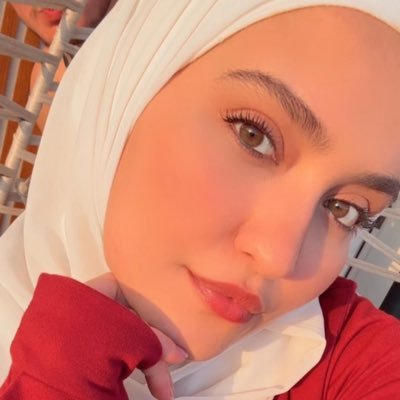 Je m'appelle نجاح .. French and physics teacher 👩🏻🏫 One day i will be a famous writer 🤎
