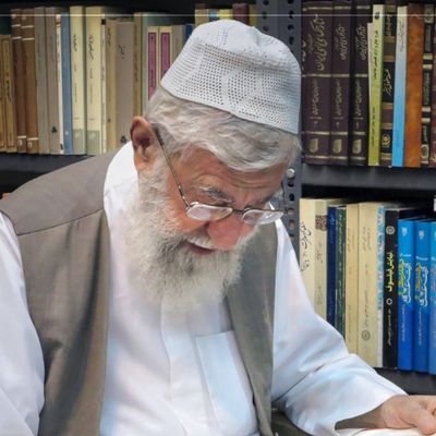 به همه ائمه علاقه مندم
لکن
بیچاره امیرالمومنین ام ...♡
|اَمیر الحُب علی🌱|