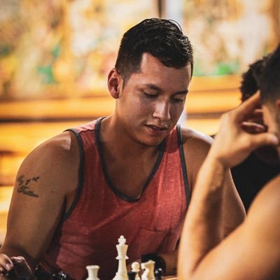 Avid chess fan and player. professional shitposter Lichess/Chess.com username: BiggestBauce #chesspunks
