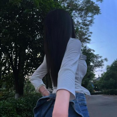 TheLatonya's profile picture. Creating my own rainbow after the storm. 🌈🌧️