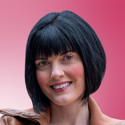 💻 Marketing for financial advisors @rebel_agency
🎤 Co-host: Advisor Marketing Made Simple podcast
🤩 Outgoing introvert
🍬 Gummy bear addict