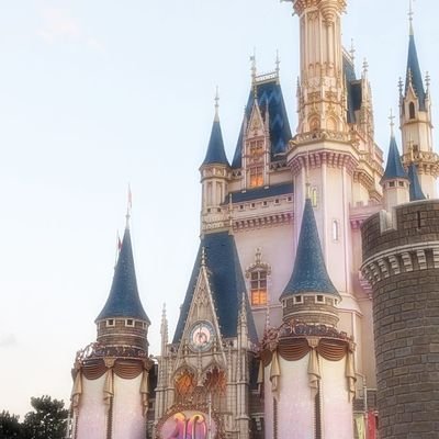 murasaki070_u's profile picture. 高卒済み(18)✦金銭面自立✦🏢=🔮✦友人に⚔️/🫖🌿/🗝💸推しがおります。
お取り引きにあたってトラブル防止の為↓