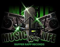 nowplaying live..
follow and follback..