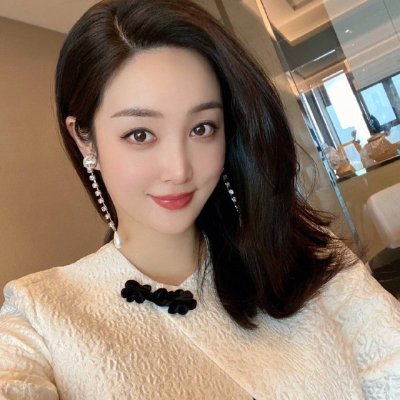 juliiansanta's profile picture. 